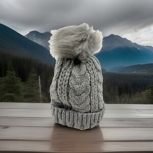 Time and Tru Cable Knit Beanie Winter Hat Faux Fur Pom Gray One Size New‎